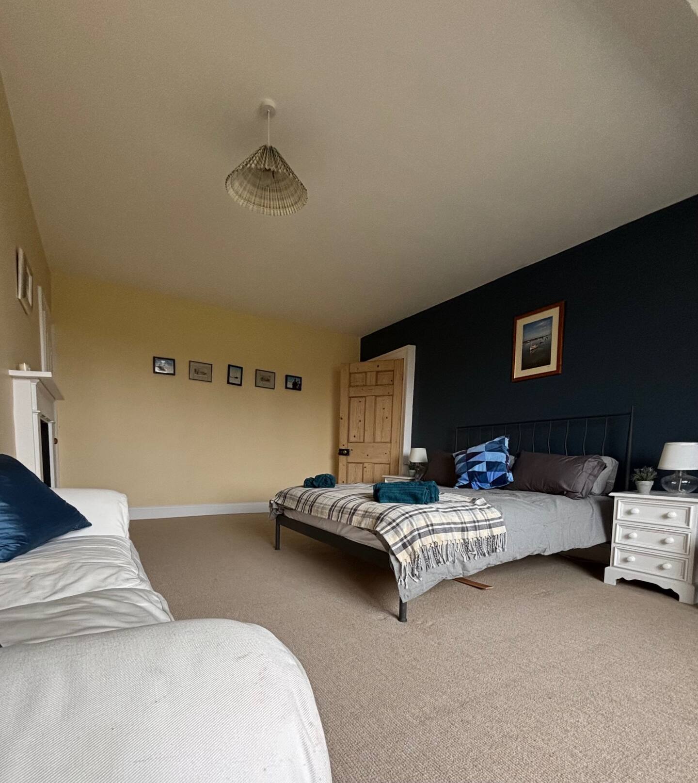 Bedroom 4 with kingsize bed